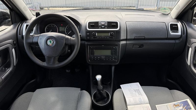 Škoda Fabia (2009) 1.6 16V*77kW*SPORT*136TKM*1MAJ - fotka 15 z 29