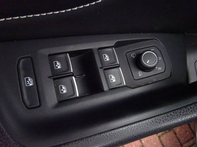 Volkswagen Arteon Shooting Brake (2023) 2,0TDi /147kW R-Line 4Motion - fotka 28 z 29