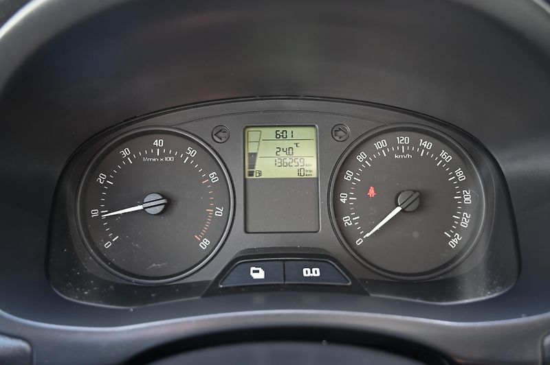 Škoda Fabia 1.4 16V 63KW Special 3/2011  - fotka 12 z 40