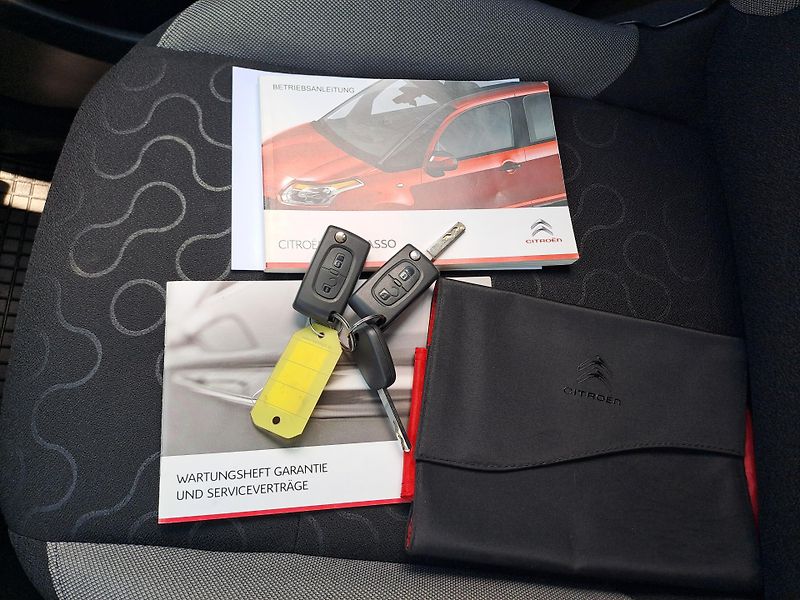 Citroën C3 Picasso (2011) 1.4 SERVISOVÁNO PĚKNÝ STAV - fotka 28 z 29
