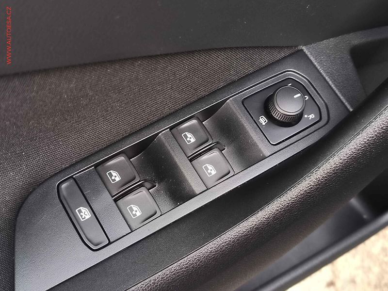Škoda Kamiq (2025) 1.0TSi, LED, AC, temp - fotka 20 z 22
