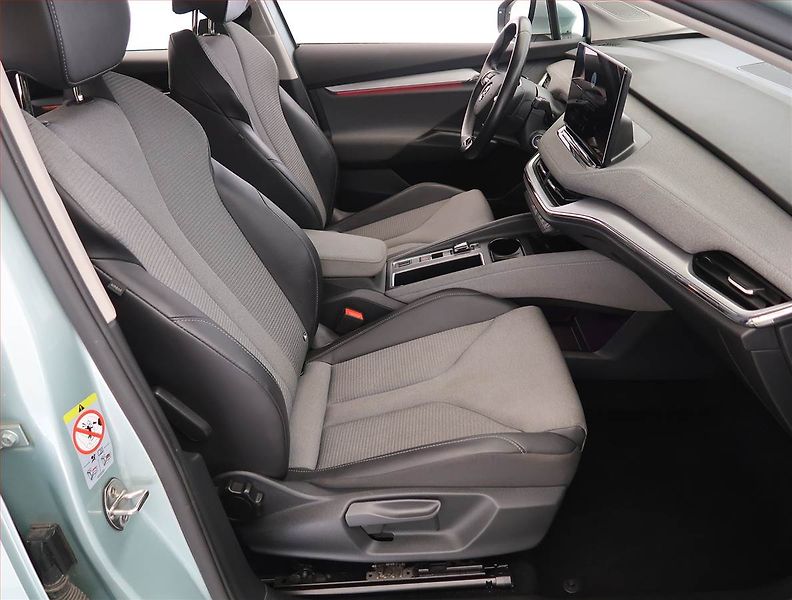 Škoda Enyaq (2022) 60 (62 kWh), SoH 93% - fotka 9 z 29