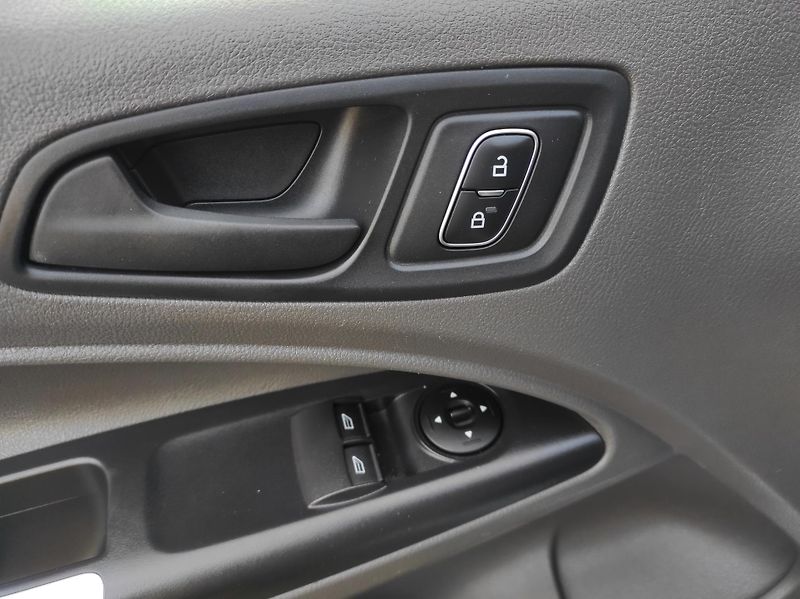 Ford Transit Connect 1,5EcoBlue L2, Trend, ČR - fotka 18 z 26