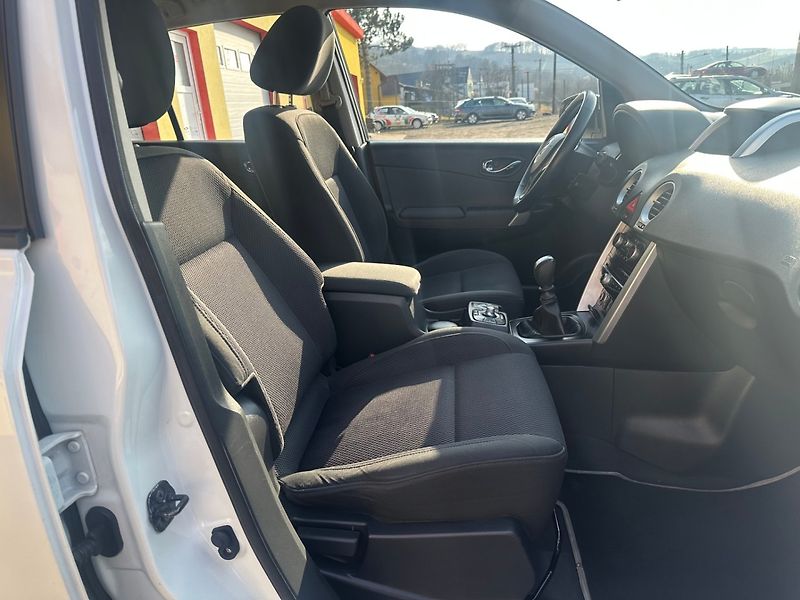Renault Koleos 2.0dCi 4x4/Navi/Tempomat/1MAJ - fotka 21 z 28