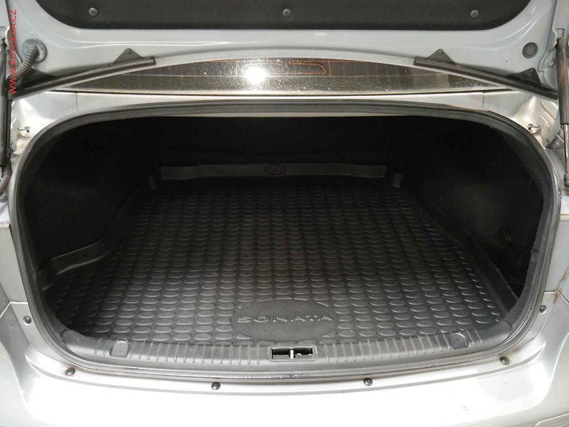 Hyundai Sonata (2010) 2.0 CRDi, ČR, AC, TZ, tempo - fotka 7 z 16