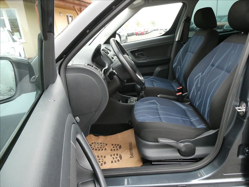 Škoda Roomster 1,2 TSi autom.klima,po servise - fotka 16 z 37