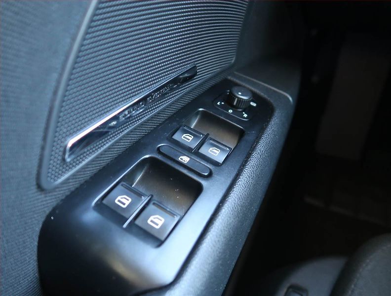 Škoda Superb (2012) Ambition 2.0 TDI, Serv.kniha - fotka 20 z 28