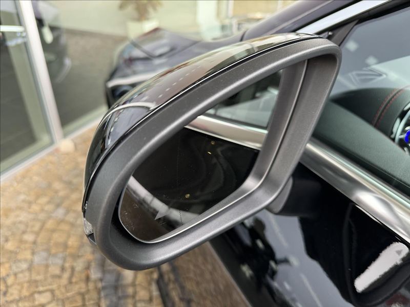 Mercedes-Benz CLA 200d Shooting Brake - fotka 28 z 31