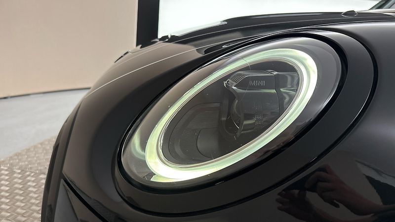 Mini Cooper S 2.0 AUT - fotka 18 z 23