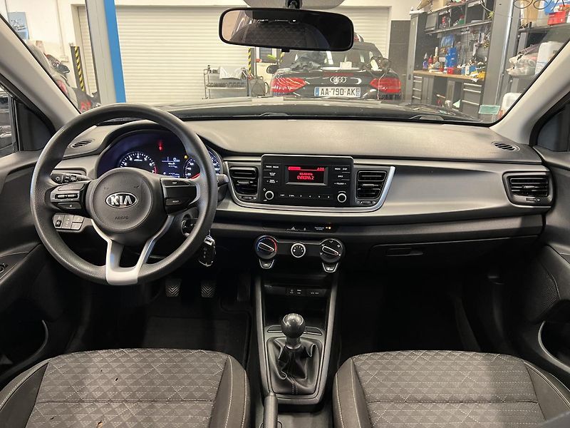 Kia Rio 1.2l 62 kW - fotka 8 z 14