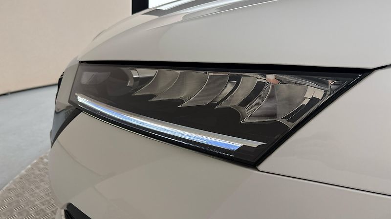 Škoda Octavia 2.0 TDI Style - fotka 18 z 25