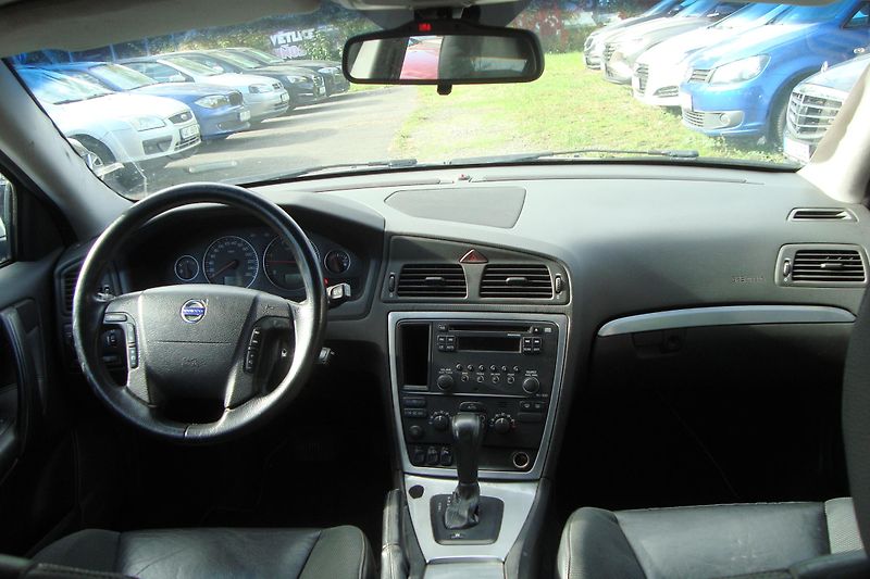 Volvo V70 (2005) 2.4 D5, AUT.,ČR - fotka 40 z 54