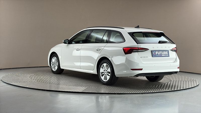 Škoda Octavia 1.5 TSI Ambition Combi - fotka 2 z 25