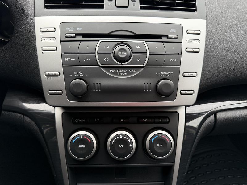Mazda 6 1.8 Exclusive - fotka 29 z 33