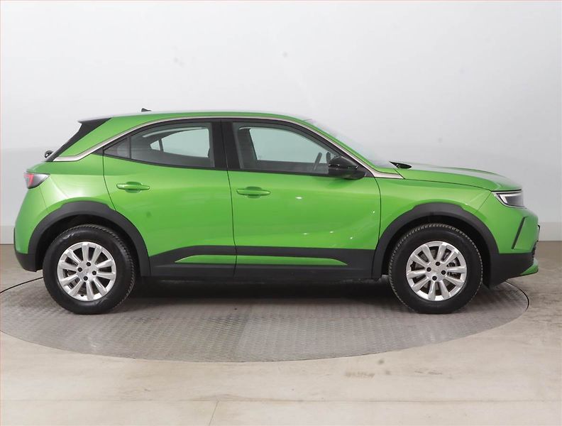 Opel Mokka (2022) Electric 50 kWh, SoH 97% - fotka 6 z 18