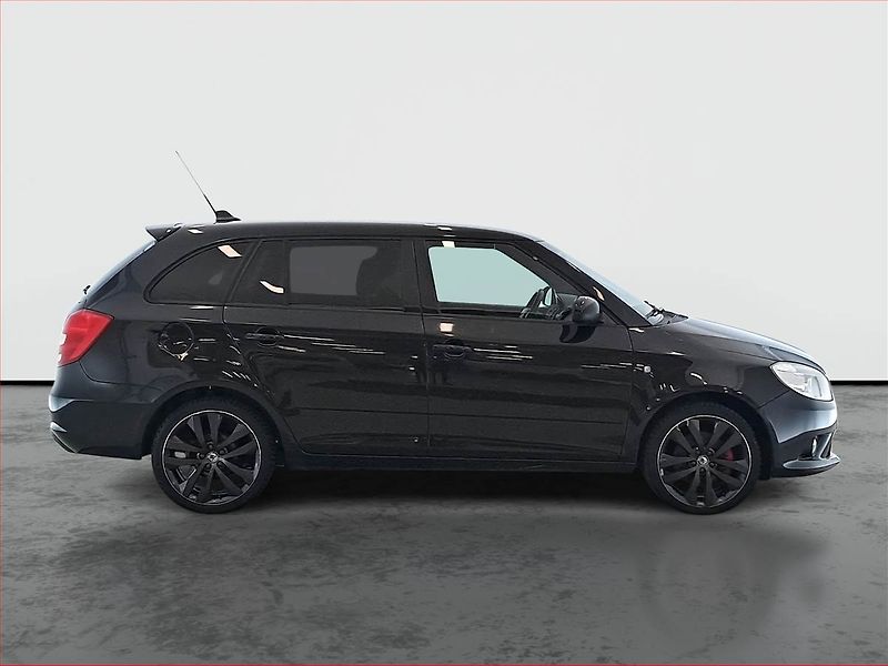 Škoda Fabia (2010) RS 1.4 TSI, Automat, Navi - fotka 6 z 17