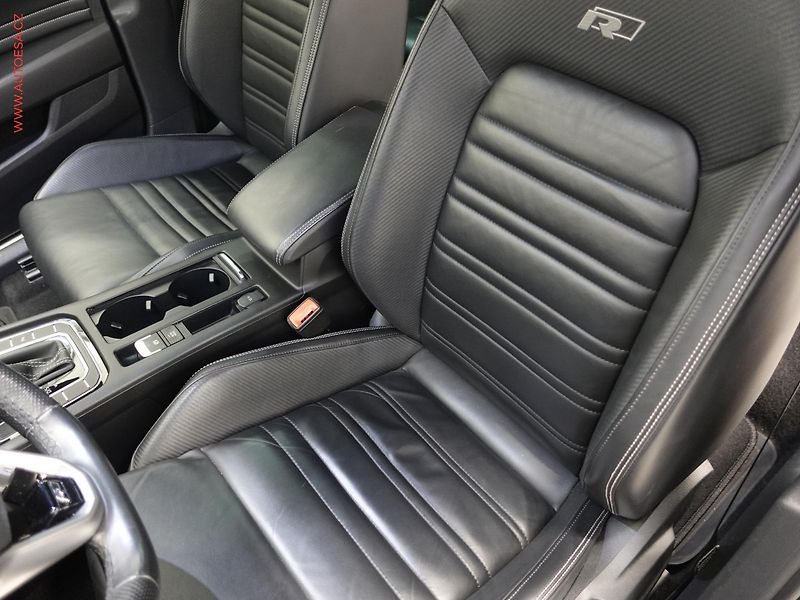 Volkswagen Passat (2019) 2.0 TSI, ČR, R-Line, DSG - fotka 9 z 23