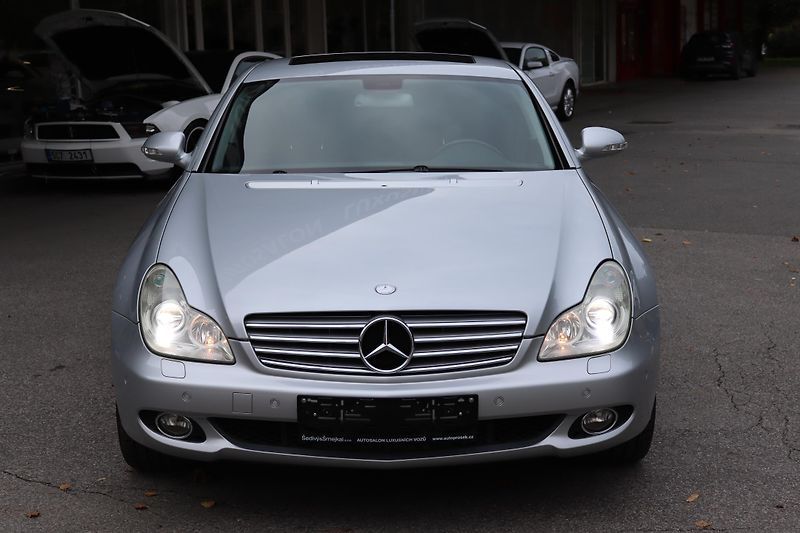 Mercedes-Benz CLS Mercedes-Benz CLS 500 V8 C219 - fotka 2 z 50