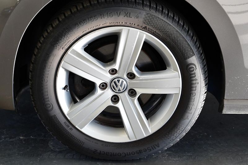 Volkswagen Golf Sportsvan - fotka 10 z 24