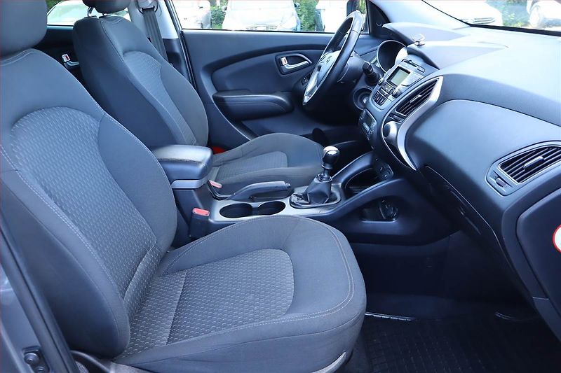 Hyundai ix35 (2012) 2.0 CRDi, 4X4, Serv.kniha - fotka 9 z 21