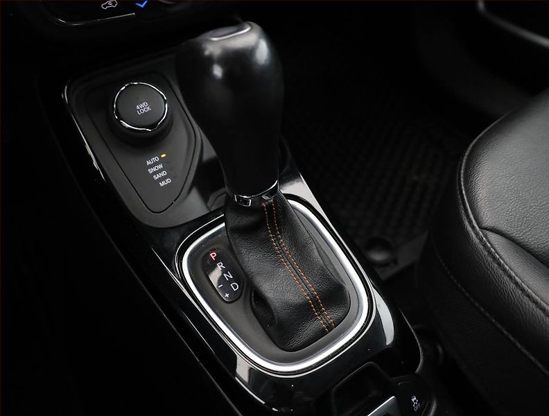 Jeep Compass (2020) 2.0 MultiJet, 4X4, Automat - fotka 11 z 17