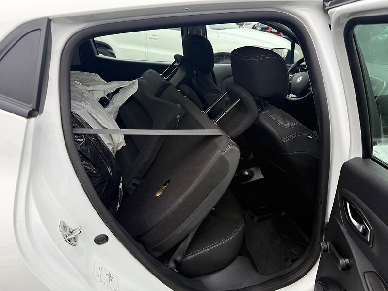 Renault Clio 0.9 TCe Generation - fotka 11 z 13