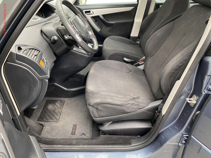 Citroën Grand C4 Picasso (2011) 1.6 HDi, AC, TZ, park.čidla - fotka 10 z 18