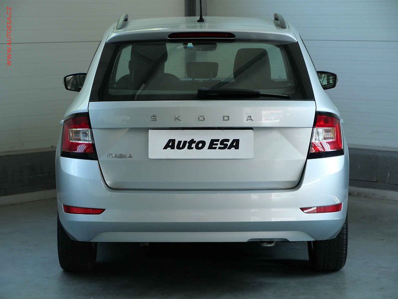 Škoda Fabia (2022) 1.0 TSI, 1.maj,ČR, Ambition - fotka 5 z 20