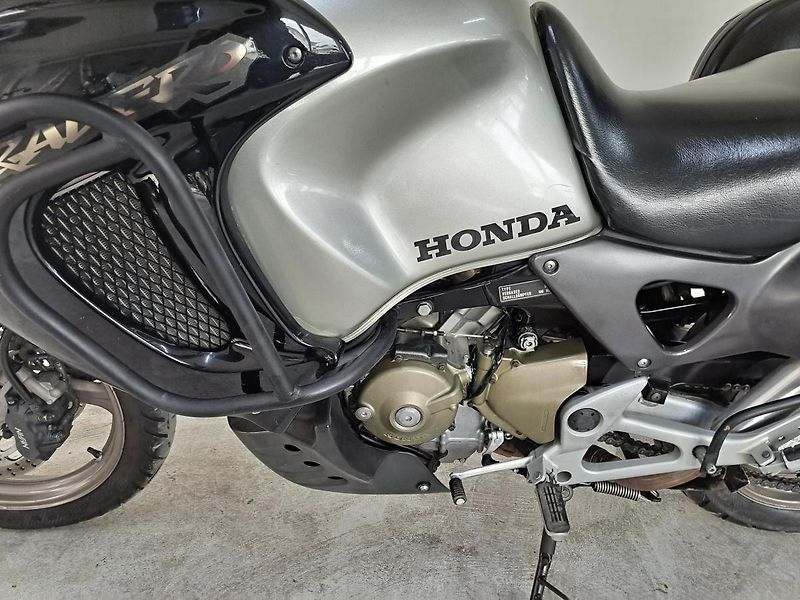 Honda XL 1000 V Varadero (2000) - fotka 10 z 17