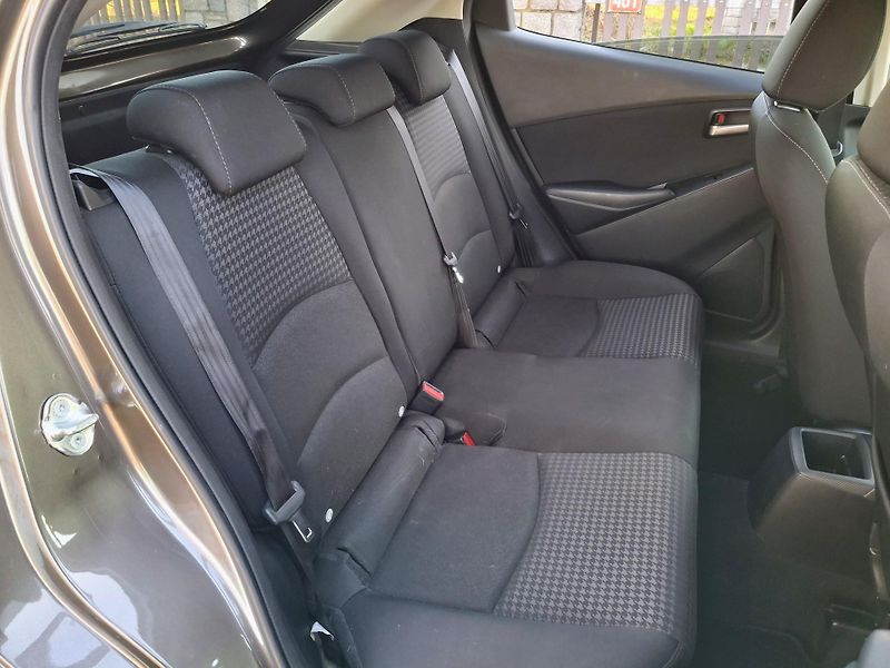 Mazda 2 1.5 benzin Rezervace - fotka 22 z 46