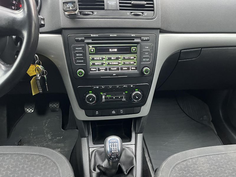 Škoda Yeti (2010) 2,0 TDi 103Kw 4X4 MAN.ČR!!! - fotka 15 z 18