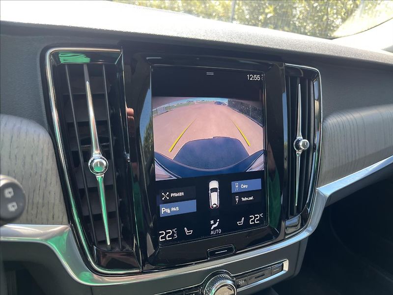Volvo V90 2,0 B4 145KW CROSS COUNTRY DPH - fotka 18 z 43