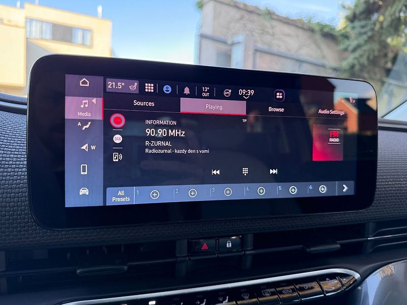 Fiat 500 LaPrima 42 kWh JBL Panorama - fotka 17 z 37