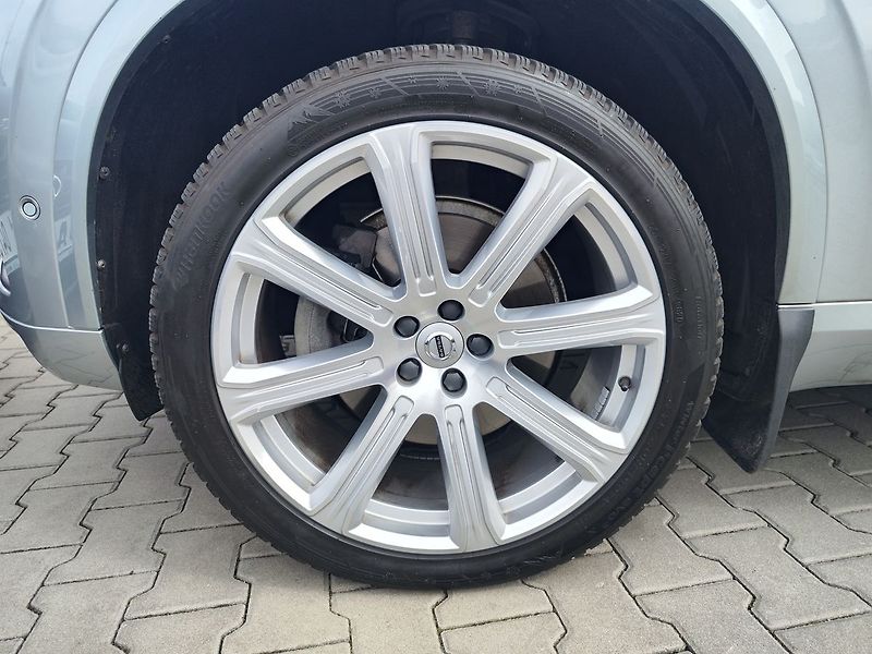 Volvo XC90 D5 2.0/173kW Inscription AT 4x - fotka 44 z 47