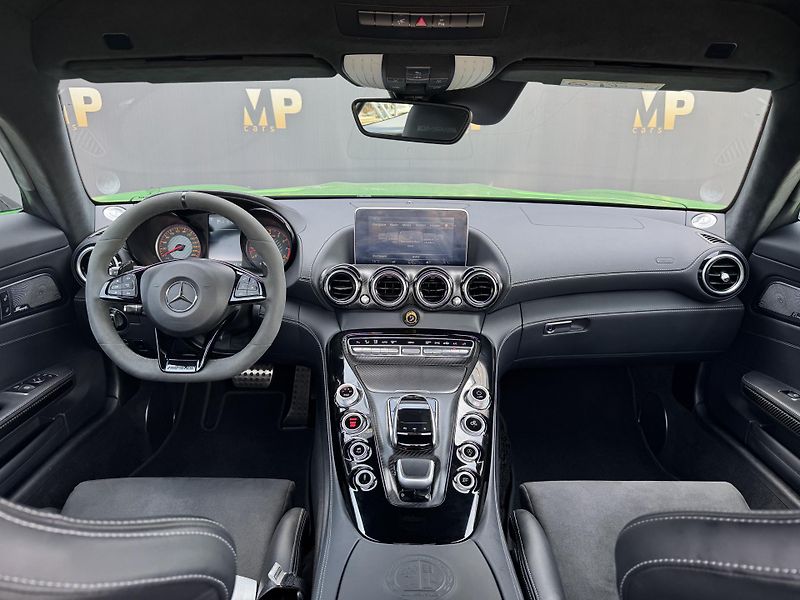 Mercedes-Benz AMG GT (2017) R 4.0 V8 430kW, Carbon Ceramic - fotka 13 z 61