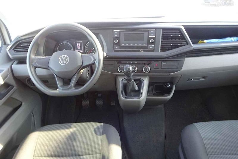 Volkswagen Transporter T6 2.0 TDI.