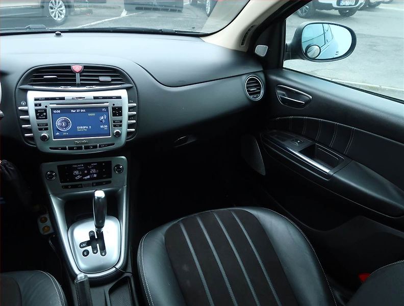 Lancia Delta (2010) 1.6 JTD, Automat, po STK - fotka 8 z 18
