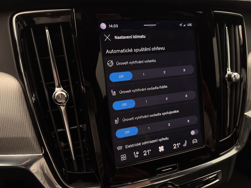 Volvo V90 B4 PLUS DARK AUT  - fotka 43 z 47
