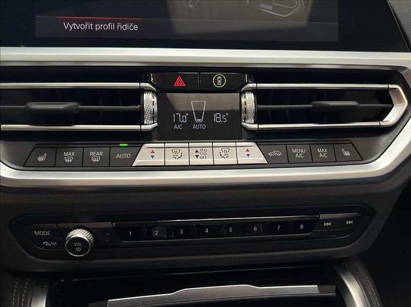 BMW Řada 4 M440I XDRIVE inovation - fotka 24 z 41
