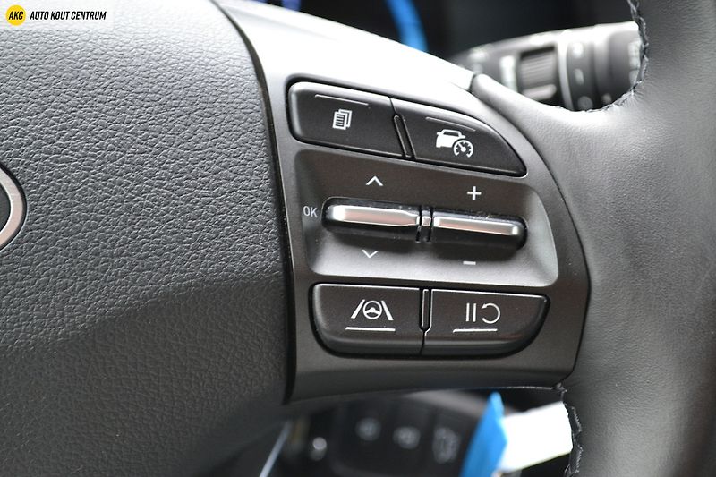 Hyundai i30 WG 1,5I MT SMART FAMILY NAVI - fotka 33 z 47