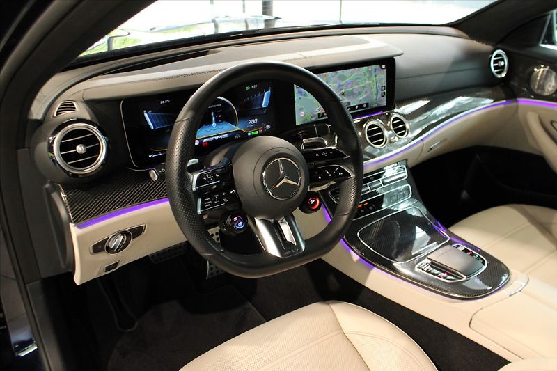 Mercedes-Benz Třídy E 53 AMG 4MATIC+ ACC/Pano/Masáže - fotka 12 z 39