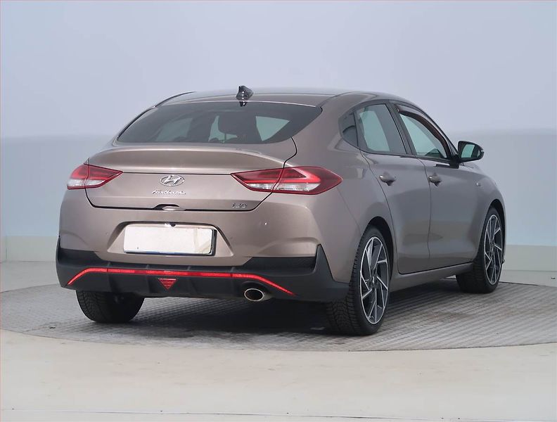Hyundai i30 (2022) N-Line 1.5 T-GDI MHEV - fotka 5 z 19