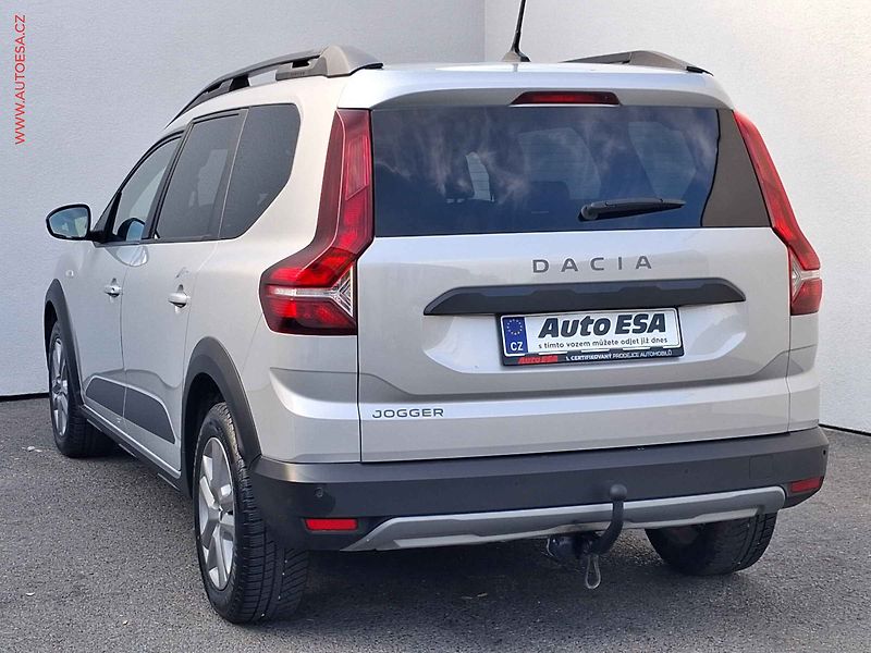 Dacia Jogger (2022) 1.0TCe, AC, TZ, park.čidla - fotka 6 z 16