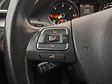 Volkswagen Passat (2011) 2.0 TDI, Navi, Tempomat - náhled 16