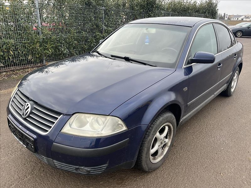 Volkswagen Passat 1.9 TDi KLIMA 2 x KOLA BEZ STK - fotka 1 z 24