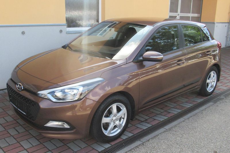 Hyundai i20 1.2i KLIMA PŮVOD ČR 1 MAJITEL - fotka 4 z 19