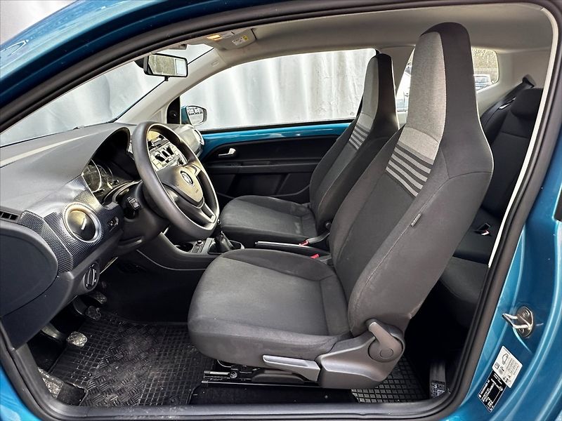 Volkswagen up! 1,0 CNG 50kW-kamera - fotka 9 z 29