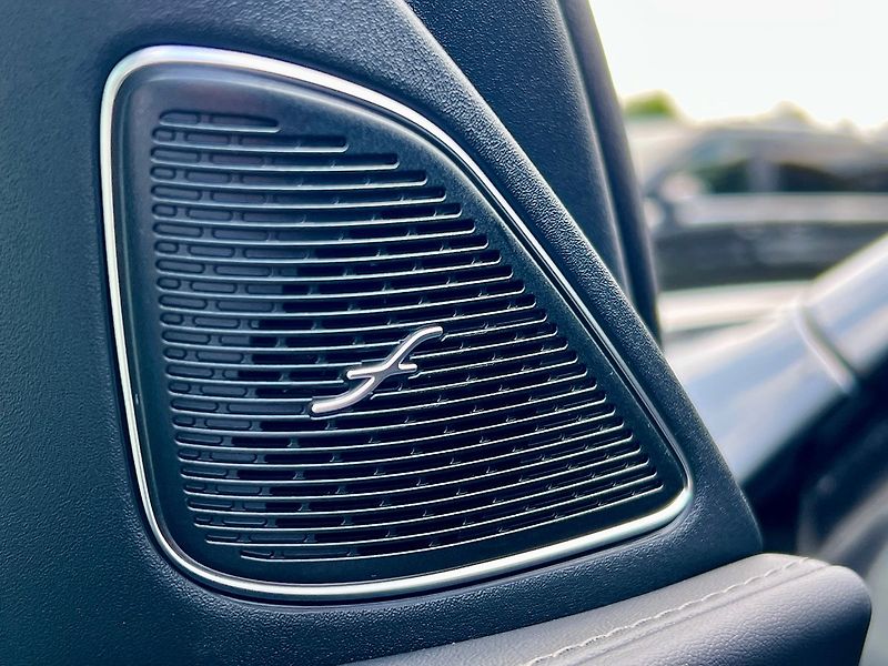 Mercedes-Benz Třídy C (2025) 220 d 4MATIC Edition 140 Years - fotka 21 z 29