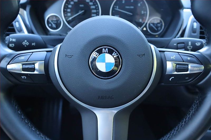 BMW Řada 3 (2016) 320 d, Serv.kniha, Navi - fotka 21 z 25