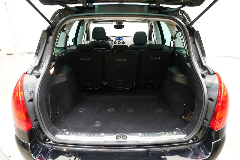 Peugeot 308 - fotka 22 z 23